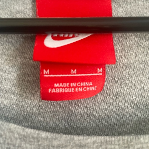 Nike Dolmen sleeve drop shoulder long sleeve, size M - Picture 4 of 4